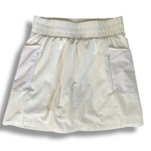 Renwick Pull On White Golf Skort Sz M